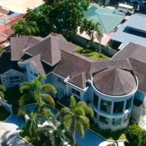 Immerse Yourself in the Lap of Luxury at this Magnificent 6- Bedroom House for Rent!1b6404fe67cff2