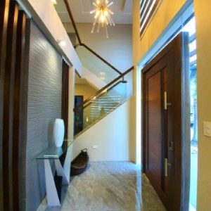 Unveiling Splendor - 5-Bedroom Corner Home_5