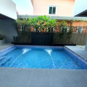 Unveiling Splendor - 5-Bedroom Corner Home_1