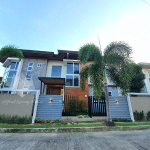 Unveiling Splendor - 5-Bedroom Corner Home_23