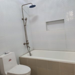 Luxury 3 Storey Oasis – 6 Bedroom Home with Pool at Unbeatable Price_130552