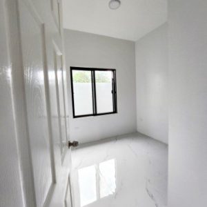 Move-in Ready Bungalow Living: Secure Subdivision near SM Telabastagan, Angeles City Pampanga_12