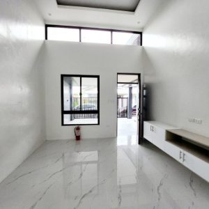 Move-in Ready Bungalow Living: Secure Subdivision near SM Telabastagan, Angeles City Pampanga_8