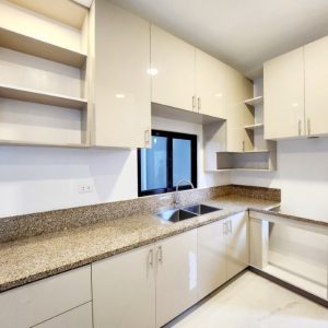 Move-in Ready Bungalow Living: Secure Subdivision near SM Telabastagan, Angeles City Pampanga_6