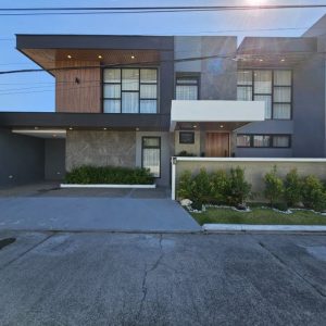 Modern 2-Storey Gem with Pool_2