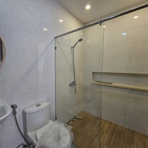 Sophisticated 3BR Home_19