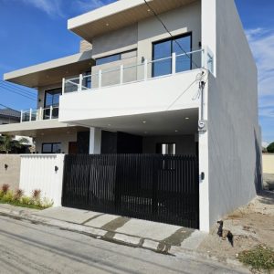 Contemporary 5-Bedroom Home with Pool | Prime Location in Angeles City, Pampanga_30