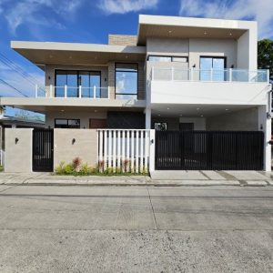 Contemporary 5-Bedroom Home with Pool | Prime Location in Angeles City, Pampanga_28