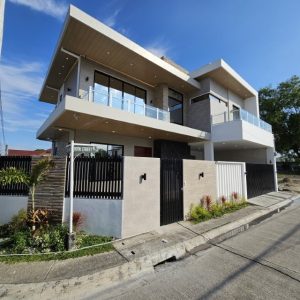 Contemporary 5-Bedroom Home with Pool | Prime Location in Angeles City, Pampanga_26