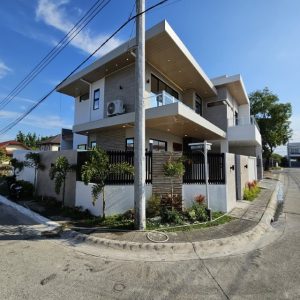 Contemporary 5-Bedroom Home with Pool | Prime Location in Angeles City, Pampanga_25