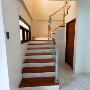 The Perfect Blend of Comfort and Convenience: Exquisite Home in Enclave Subdivision_6