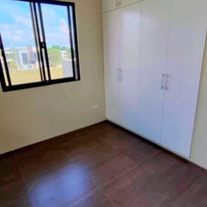 Charming Two-Storey Home Near Clark: Perfect Blend of Comfort and Convenience_8