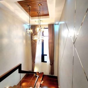 Contemporary Paradise: Stylish Home with Captivating Pool for Resort-Inspired Living_16