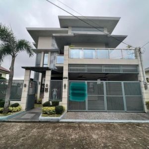 4-Bedroom Stylish House for Sale - Prime Location in Angeles City_6