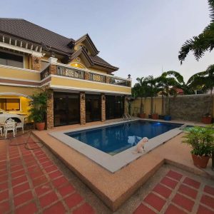 6 Bedroom Classic Mediterranean in Punta Verde 16