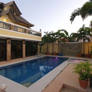 6 Bedroom Classic Mediterranean in Punta Verde 24
