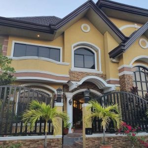 6 Bedroom Classic Mediterranean in Punta Verde 27