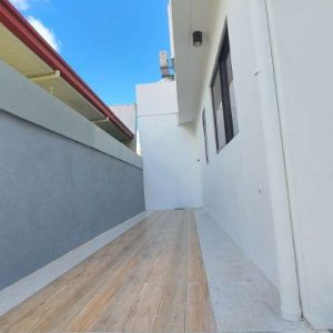 Contemporary 6-Bedroom Masterpiece with Mt. Arayat View in Angeles, Pampanga_101801