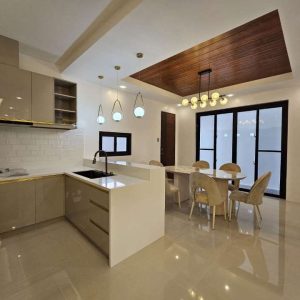 Elegant 3-Bedroom Home with High Ceilings and 2-Bay Carport_160811