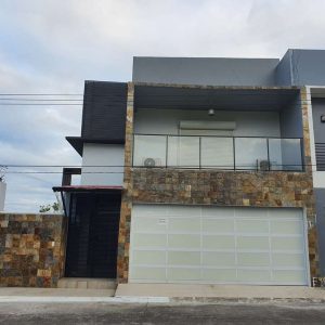 Elegant 4 Bedroom Home with Swimming Pool in Metrogate Subdivision 57