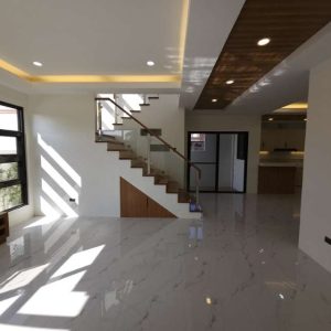 Elegant and Luxurious 4-Bedroom Dream Home with Pool in Forest Park North_152148