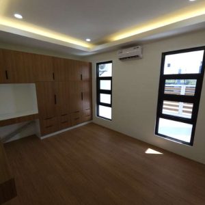 Elegant and Luxurious 4-Bedroom Dream Home with Pool in Forest Park North_152306