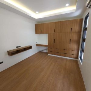 Elegant and Luxurious 4-Bedroom Dream Home with Pool in Forest Park North_152313