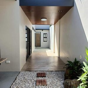 Elegance and Serenity Redefined: Brand New Bungalow House with Pool in Coveted Carmenville Subdivision_2