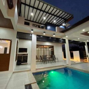 Spacious 4-Bedroom Home with Pool Near SM Telabastagan, Pampanga - ₱19.8M_16