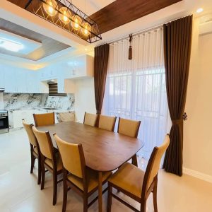 Furnished Dining Area House Near Clark