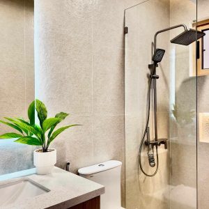 5 Bedroom Smart Home with Pool for Sale in Angeles City bathroom