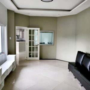 Immerse Yourself in the Lap of Luxury at this Magnificent 6- Bedroom House for Rent!IMG-b801df2ca52d56083795c423edc08d4c-V