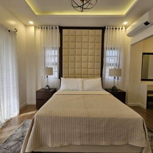 Luxury Home with Pool, 5 Bedrooms, Furnished Interiors, and Fully Equipped Kitchen_153341