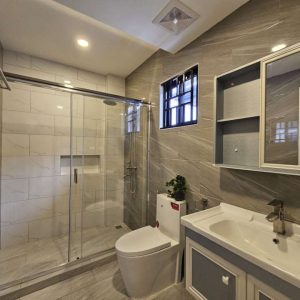 Luxury Home with Pool, 5 Bedrooms, Furnished Interiors, and Fully Equipped Kitchen_154943