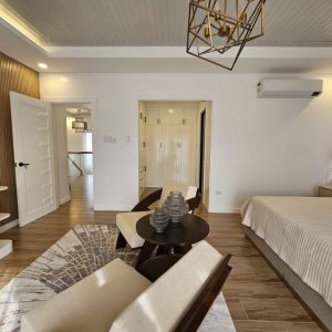 Luxury Home with Pool, 5 Bedrooms, Furnished Interiors, and Fully Equipped Kitchen_155510