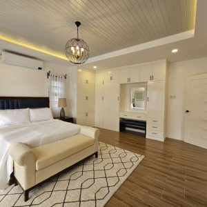 Luxury Home with Pool, 5 Bedrooms, Furnished Interiors, and Fully Equipped Kitchen_160211