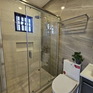 Luxury Home with Pool, 5 Bedrooms, Furnished Interiors, and Fully Equipped Kitchen_160224