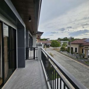 Luxury Home with Pool, 5 Bedrooms, Furnished Interiors, and Fully Equipped Kitchen_160340