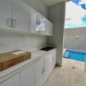 Modern and Elegant Design 5 Bedroom with Swimming Pool in Enclave887669