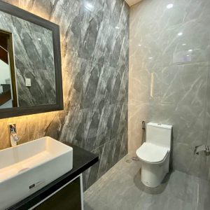 Modern and Elegant Design 5 Bedroom with Swimming Pool in Enclave907871