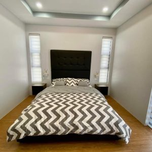 Modern and Elegant Design 5 Bedroom with Swimming Pool in Enclave920432