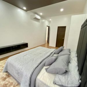 Modern and Elegant Design 5 Bedroom with Swimming Pool in Enclave922711