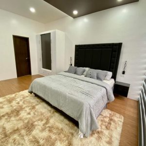 Modern and Elegant Design 5 Bedroom with Swimming Pool in Enclave931203