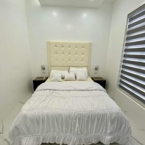 Modern and Elegant Design 5 Bedroom with Swimming Pool in Enclave936983