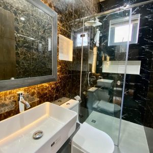 Modern and Elegant Design 5 Bedroom with Swimming Pool in Enclave947777