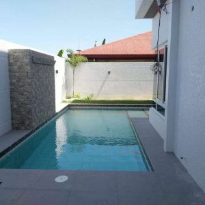 Move-In Ready - Modern Luxury 6 Bedroom Home with Pool in Secure Subdivision_1239637843119740