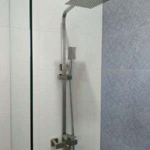 Move-In Ready - Modern Luxury 6 Bedroom Home with Pool in Secure Subdivision_766228677248756