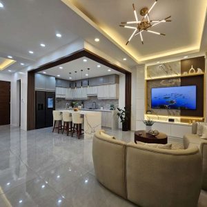 Spacious 4-Bedroom Home with Alexa Automation and Pool_155253