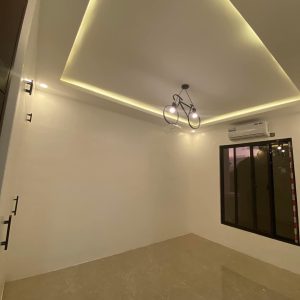 Spacious and Stylish695867_469411915330341_3539935439629573237_n