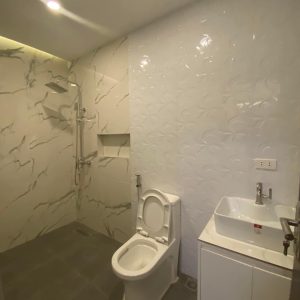 Spacious and Stylish845714_718032929469784_6588607292338384970_n